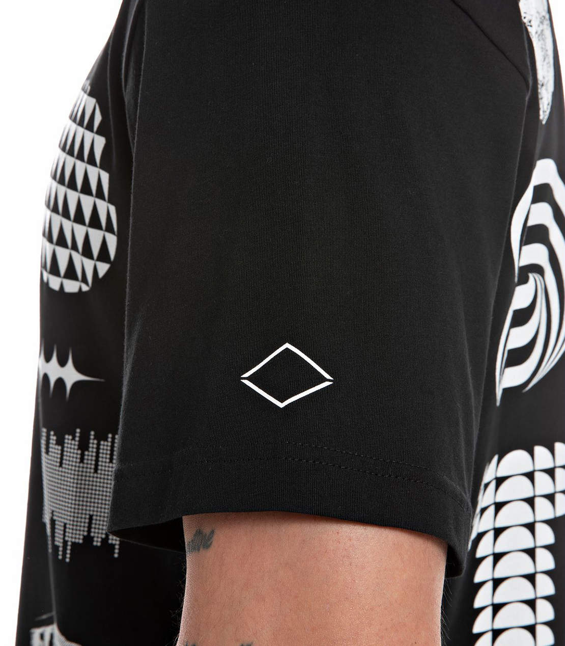 ベーシックジャージーマルチロゴグラフィックプリントT 詳細画像 ブラック 4